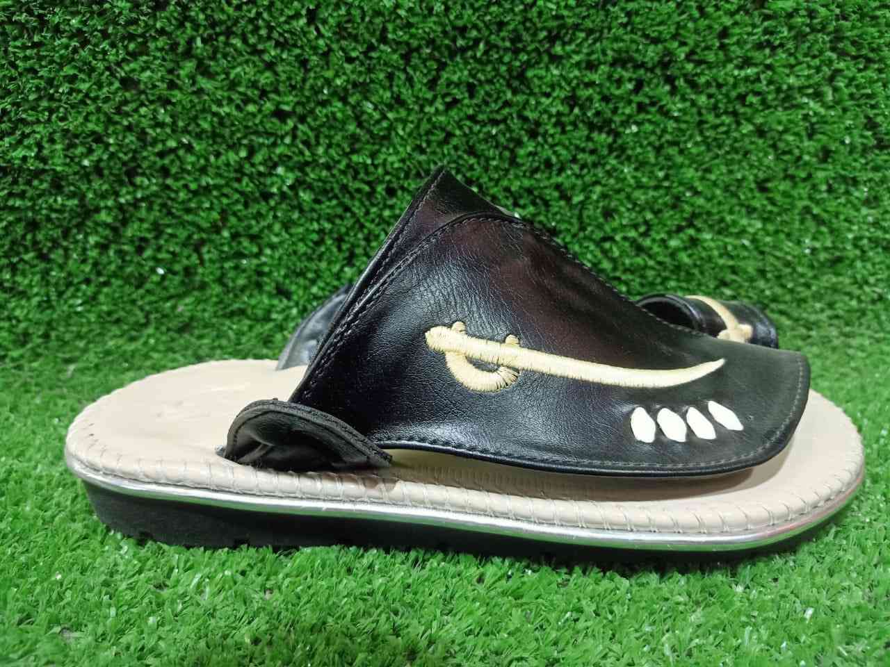 🌙 عروض رمضان وصلت 🌙  
شبشب شبابي سعودي بخامة نضيفة جدًا 🩴✨  
نعل مريح وخفيف مناسب للاستخدام اليومي  

المقاسات: من 30 إلى 40  

💥 أسعار مميزة في عروض رمضان  
📦 تجار الجملة ليهم أسعار خاصة ومميزة جدًا  
🚚 شحن لجميع المحافظات والدول  

الكميات محدودة — الحق العرض قبل ما يخلص ⏳  
للطلب والاستفسار راسلنا على الخاص 📩  
رمضان كريم 🤍


**إذا كنت صاحب هذا الإعلان وتريد حذفه لأي سبب، رجاءا أرسل رسالة إلى الدعم الفني**