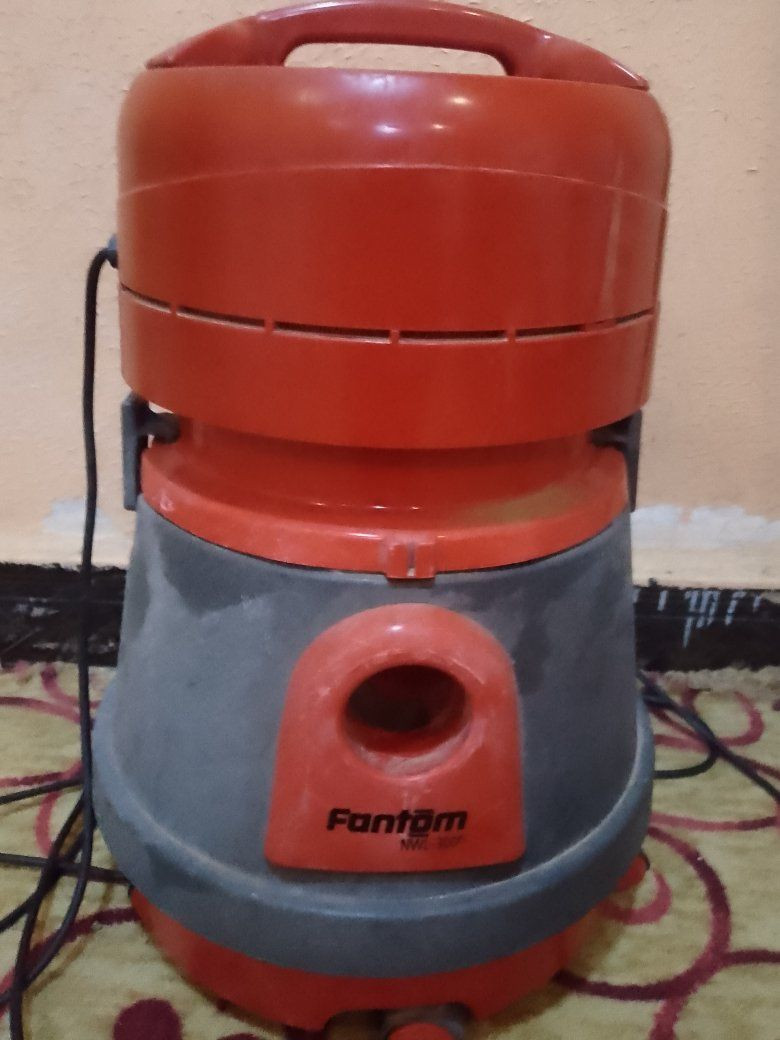 مكنسه كهربائيه باله أوربي شغاله لبيع سعر٤٠الف بصره قرب مستشفى لمواسات***********
