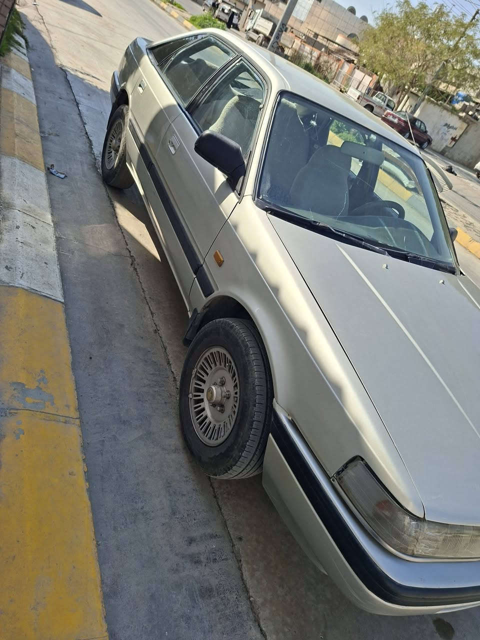 مازدا 8 و بەغ مۆدێل 1990 عام بۆیاغ 
لەسەر ساغی بۆ جوانی کراوە ماڵی دۆستە
 بەناو خۆمەوەیە تا 2030 تازە کراوەتەوە
38$ کەمێ مەجال
*********** کلار
