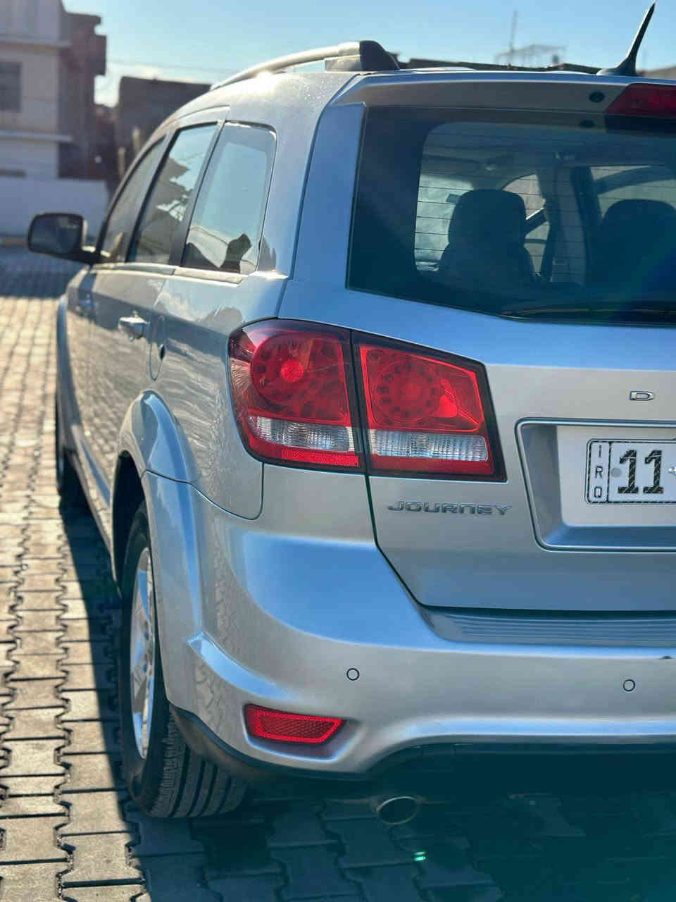 من رخصة صاحب الكروب
جورني موديل 2011 للبيع  ب110 وبيه مجال
وين الي يدور نضيف وبلاد وميحك راسة منه ومال بيت
اخوان دوج جورني رقم بغداد انكليزي سنوية جديدة وهزة جديدة باسمي اكرر باسمي مو تخابر ودكلي راعيه يحول لا 
 نجي للمحرك والكير كفالة عامة شرط الفحص 
كهربائايات من الطول للطول على الابلاد اسم جطل ماكو 
تبريد ثلج تدفئة فول حدادية من الطول للطول وكالة شرط مو تجاري شرط شاد مال وكالة تخم تاير 95 بالمئة نضافة 
إدامة كاملة للمكينة تخم بلكات بلاتينيوم الاصلي شركة تخم نوزلات مال شركة عبوة مال بانزين وكالة حجي عيني من اكلك ربع مذب عليه تعاتبني 
السيارة مكفولة من أي ضربة ومن اي بارد مصبوغة جمالية فقط صبغة درجة اولى احلى من البلاد فرن ابغداد على ايدي ب12 ورقة فقط صبغه والسونار موجود وذا تحب تأخذه سونار هم من حقك واني خادم 
  سعر السيارة 110 وبيه مجال 
مكان السيارة واسط 
‏‪***********
