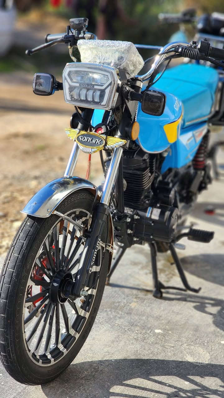 السلام عليكم دراجه لبيع موديل 25 مكفوله مامدود سبانه على محركه اوراق سكنر كهربائيات شغاله كله السعر 775وبيه مجال لطيبين ***********متواجد خاص ورقم
