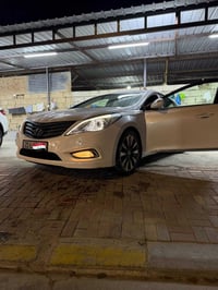 أزيرا ٢٠١٥ • ٦ سلندر ٣٠٠٠ • كشن جلد