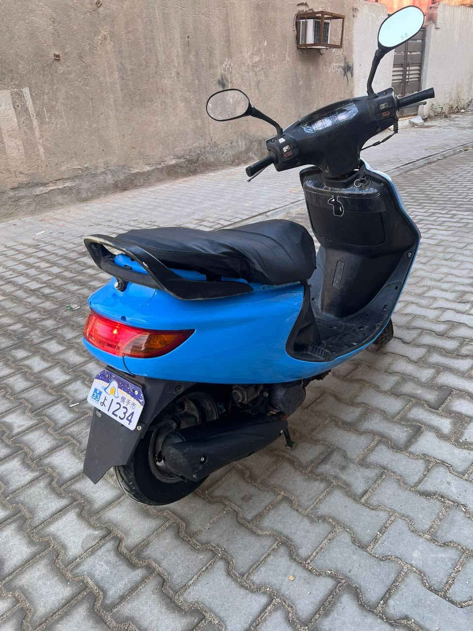 فراشه للبيع معمره جديد نضيفه وحلوه السعر 450 البصره ***********
