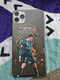 ايفون 11برو ماكس ذاكره 512 بي فطر ب الضهر وخال هاي الصوره لزك بضهر الس...