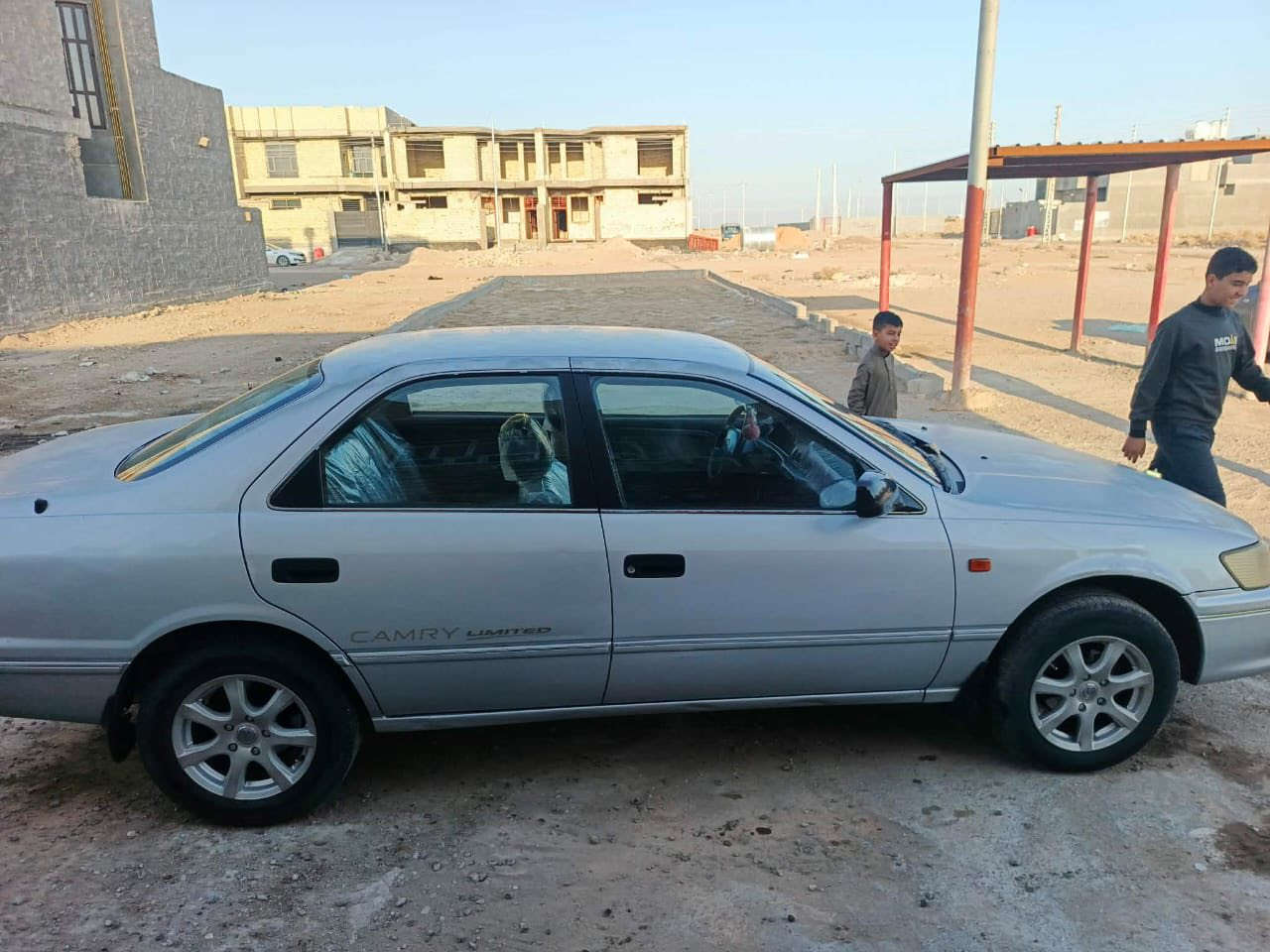 سلام عليكم من رخصه مدير الكروب موديل 2001 سياره كير محرك صدر كله جاهزه من كلشي وهاي السياره بيها سونار مسوي جديد العنوان الفلوجه سعرها 83 بيه مجال بسيط ***********
