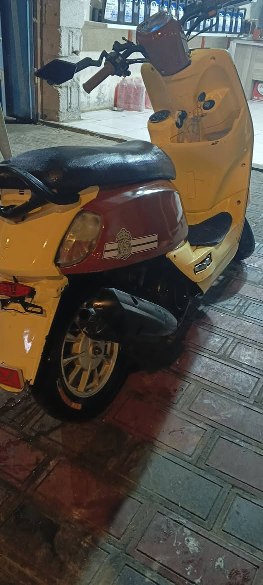 سلام عليكم بوليس صيني امتياز ياباني مديل 2023 الدراجه نكره مكينته مفتوحه بوشه 55 شلعه معدل ما ناقصه اي شي بس يده هندر ويل امشيف امرايات بطح رياضي اكلج امامي رياضي صلنصه FM كفراتفه ابلاديه مصبوغه السعر 500 العنوان كربلاء رقمي ***********
