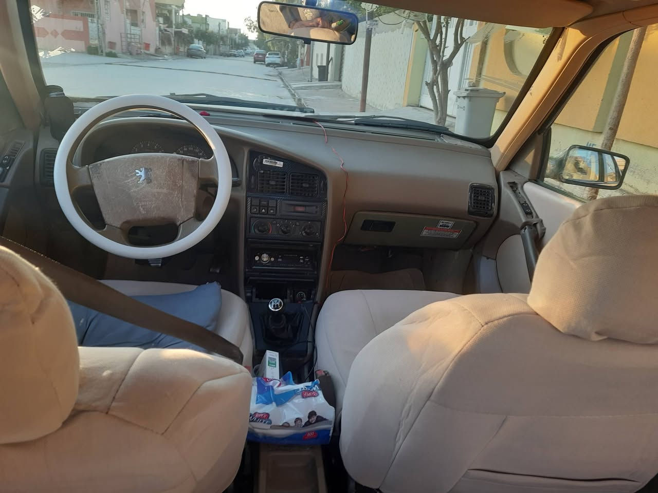 السلام عليكم glx موديل 10 سيارة عظمتهه نظيفه كير جديد ومبدل طابوكه جديدة يعني مكينه انساهه  مبدل بنيد وجاملغ بدون دواخل محدث بجم لميس مشط وبور جديد شرط بور مي دوشمه تخم تاير السيارة بيهه نقوصات بسيطه حداديه 50% هزه جديده جامه جديده رقم جديد هيئه مصفرة بأسم صديقي تحويل مباشر 
السعر 28 وبيهه مجال مكاني كركوك 
***********
