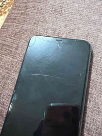 آيفون ١١ برو ماكس • ٢٥٦ گيگا • كسر شاشة