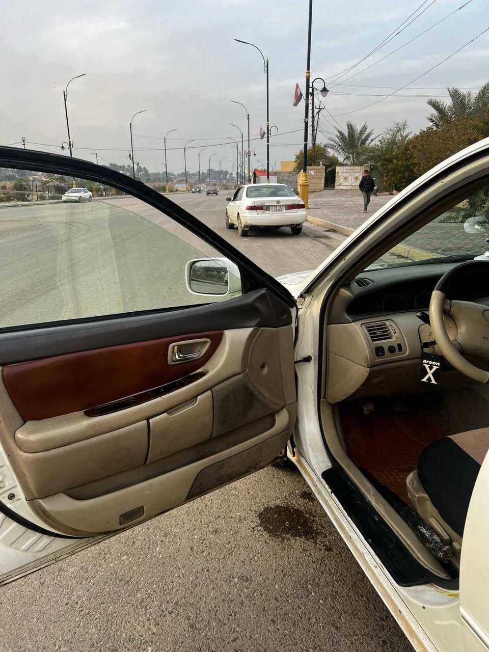 السلام عليكم تيوتا افالون ٢٠٠١ خليجي فول مواصفات رقم بغداد بسمي تحويل ثاني يوم للبيع السعر ٧٥/ رقم ***********
