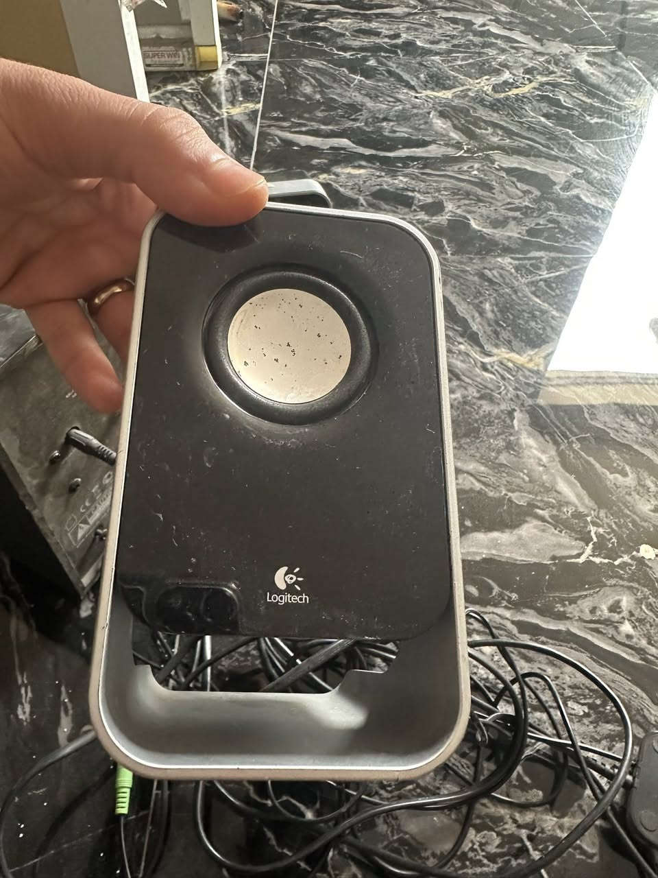 للبيع مضخم  باله باله مع سماعات صوت نقي  ومضخم قوي 50 الف مكان البياع


**إذا كنت صاحب هذا الإعلان وتريد حذفه لأي سبب، رجاءا أرسل رسالة إلى الدعم الفني**