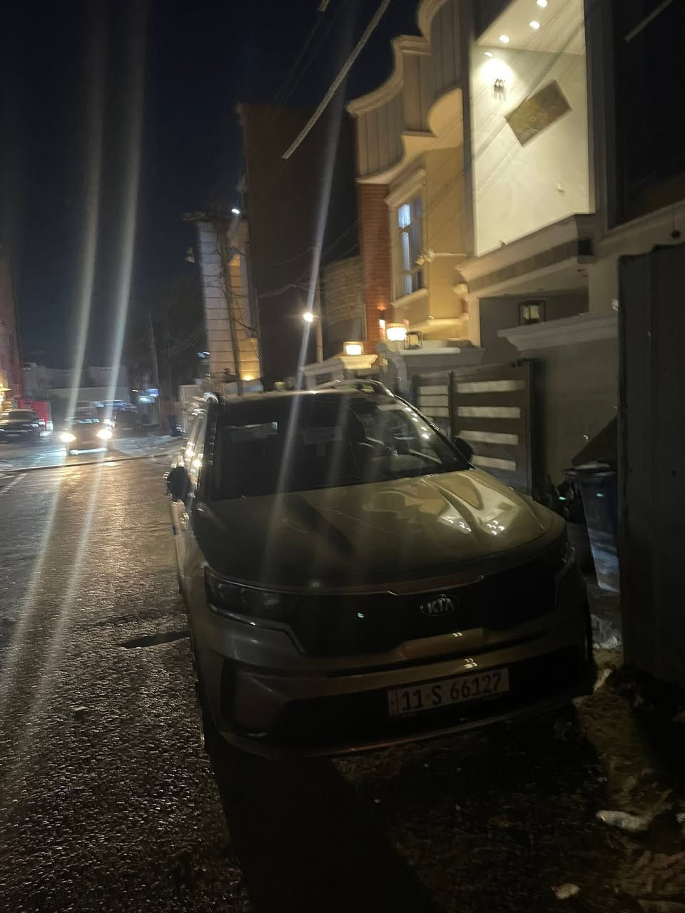 سورنتو موديل ٢١ فوللل للخير vip السياره تخبل حادث بنيد وجاملغ لا لغود ولا شواصي السياره اعله فئه بل سورنتو كله فوللللللللللللل بسعر جدا مناسب مال بيع مستعجل
  السياره لون ذهبي تو كلر رقم الهاتف ***********
