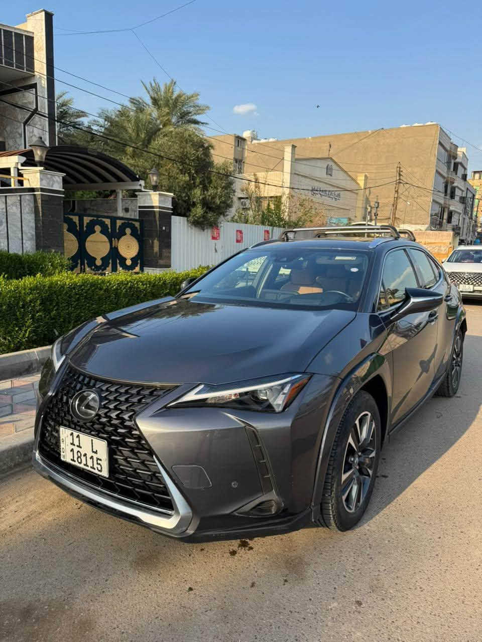 سلام عليكم ورحمة الله
لكزز موديل 2024 هايبرد

Ux250h 

 

فول موصفات 

فتحه

داته شو 

كشنات أمامي تدفئه تبريد 

كشنات كهرباء

ستيرن تدفئه  

كار بلي 

شحن واير ليس

حساسات امامي خلفي 

حساسات مري 

ثلاث وضعيات قياده ايكو سبورت نورمل 

هاند بريك اوتو 

محرك 2000

وبعد موصفات بيها 

حادثه دعاميه اماميه وخلفيه واكعات ونفسهن راجع 

وعندك يم قبق البانزين بارد وصبغ على كد شبر 

ماشيه 23 الف ميل 

سياره نضيفه كلش 

ويمك صور الحادث 

السعر 22 وبيها مجال وماكو هيج سعر اغلب السوك 24 25

***********
الدورة حي الصحه 

 

تحياتي الكم اخوتي
