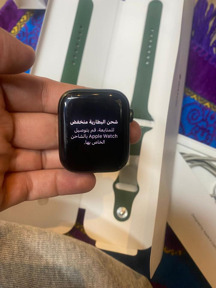 ⌚ Apple Watch Series 7 | للبيع
المواصفات:
• الموديل: الجيل السابع (Series 7).
• الحجم: 45mm (الحجم الأكبر).
• اللون: زيتوني مميز جداً (Olive Green).
• نسبة البطارية: 81% 🔋.
• الحالة: نظيفة جداً و "مامفتوحة" نهائياً (بشِد البلاد).
المرفقات:
• الكرتون الأصلي.
• سير الوكالة الأصلي (نفس لون الساعة).
• كامل ملحقاتها الأصلية.
💰 السعر: 250 ألف دينار.
للاستفسار واتساب ***********

