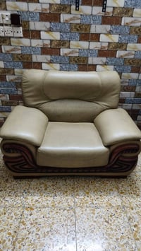 تخم البيع جلد ب50وبي مجال مكاني زعفرانيه اسعيده 07722715179