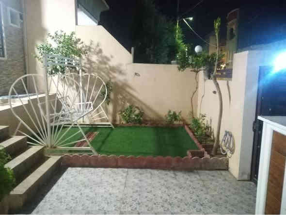 دار للبيع
مساحه 250 متر طابو ملك صرف
يحتوي مع طابقين وكراج دفن
طابق اول
غرفتين نوم استقبال هول مفتوح مطبخ حار بارد
وصحيات
كراج دفن وحديقة
طابق الثاني
يحتوي ثلاث غرف نوم وصحيات
عنوان. حي عدن خلف المدينة المانية
موقع متميز جدا حرف Tمقابيل الفرع
للاستفسار الاتصال ع الرقم لصاحب الملك
رقم ..***********
