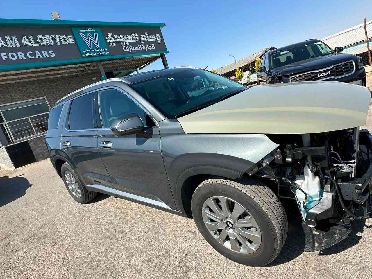 بسم الله الرحمين الرحيم.                                 

نوع السيارة🚘 2025 HYUNDAI PALISADE SEL.     

حجم المحرك🚌6سلندر🚦🚦.                                

السيارة موجود ✅بالاردن  🚗المنطقة الحرة الزرقاء                    

الضرر واضح بالصور ✅ارباك مصلح ✅ومكرش عقل ارباك  🚘السيارة تشتغل وتمشي.   
 
السيارة 🚘🚗🚕 تدخل اعفاء شهداء(معفية من الكمرك والرقم) 

الاستفسار✅على الرقم  *********** اتصال  واتساب  (لان حالين في الاردن)✅✈️🫶          

او مراسلة واتساب على الرقم الاردني 00962797080658. 

عنوان المعرض🛣️🛣️⬅️شارع 18 شمال المنطقه  الحرة🚗🚗🚗.     
  
 ملاحظة🚗🚕🚘🌹🫶اعمل متابعة يوصلك كل ماهو جديد✈️🏎️🚗.    

ملاحظة السيارة ✅🌹بدون اي صبغ وكلير✈️✈️🚗🚗🚘🚕✅🫶
