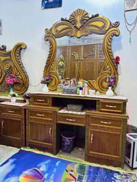 غرفه اخشاب عراقي ستخدام قليل وب سعر مناسب عنوان بغداد مدينه صدر 077731...