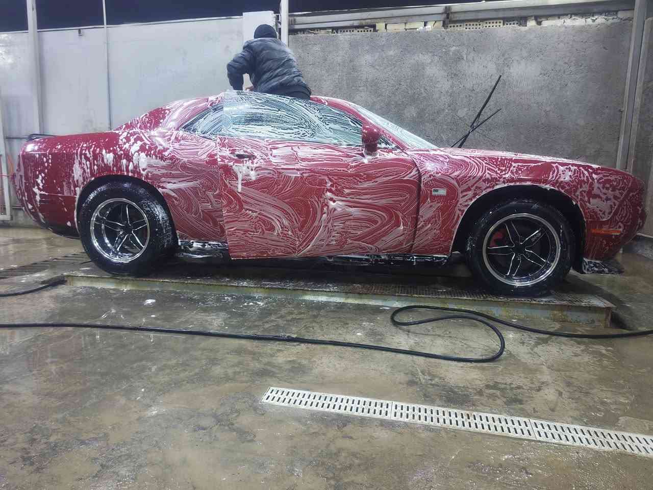 السلام عليكم جالنجر موديل 12 محدثه بجم وخلفيه
سياره صارلها عندي 6 سنوات اني جناي موشراي بياع اعرفها مثل ماعرف نفسي 
تبريد ثلج 
غرفة نظيفه احمر داخل 
ويل ويلد امريكي. موصيني ابو ال3ورقات 
تخم تاير جديد 
منظومة الماء كلها جديده بدون تنقيص ماء 
ادامة كامله عليهاا 
سياره جاهزه على اخر حبه 
حتى الكشر معتني بي 
مسجل دمام شاشه قلاب كامره 
صدر 95 بلميه 
محرك بدون خشونه او تنقيص دهن نظيف كلش 
الشاصي واللغود والاصوليات كلها مكفوله وبذمتي 
مابيها اي نقص 
منظومة لايت شمسي اصلي محد يحاسب عليهاا لايت كلش قوي 
سياره معتني بيها كلش 
بغداد دوره حي دجله 
***********
