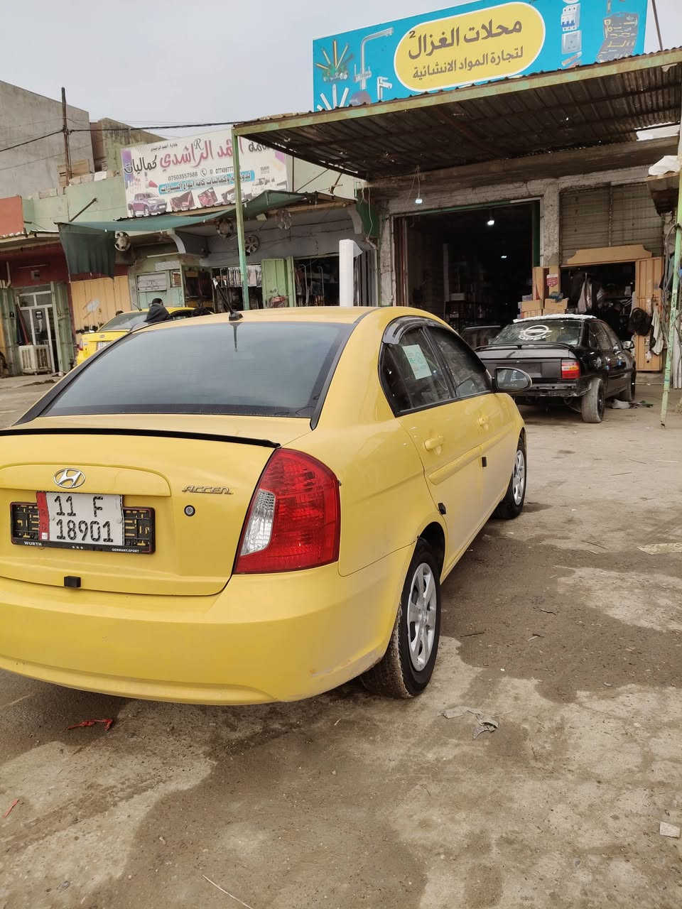 اكسنت 2009بدون ضرر بس بوند بدون دواخل السياره جاهز كندي طخم تايت طخم امامي او خلفي السياره اصلي 16هزه جديده رقم دولي هيه او غرامات  صفر السياره جاهز ماتصرف عليها ربع
***********
