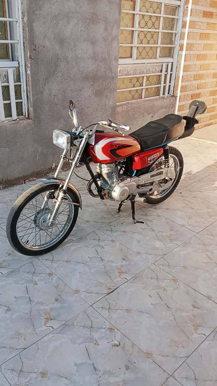 سلام عليكم دراجه البيع كلك مكفوله عشاير محرك مامفتوح مكان شطره سعر  خاص وبيه مجال تصل  ***********
