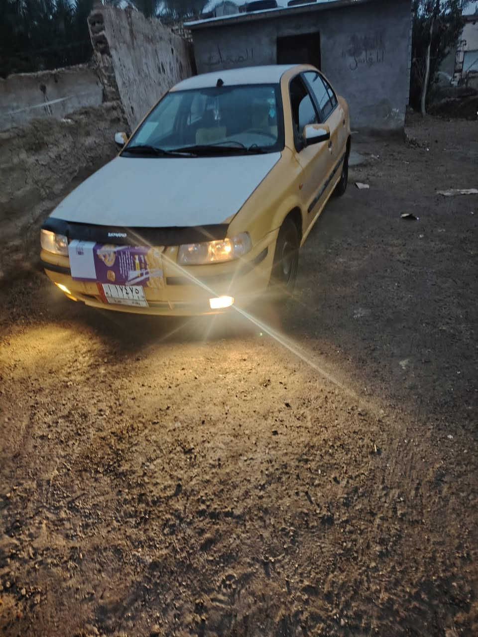 سلام عليكم سمند للبيع موديل 11 سيارة جاهزة مكينة وكير بس الواحد يفلت السنوية لل 27 جاهزة حدادية مابية خياس فقط تصليح الهلات مصلح والباقي كفالة تخم تاير السعر 30 وبية مجال قليل مكان السيارة دوانية شافعية  ونتصل ابيك خير وتلل ***********
