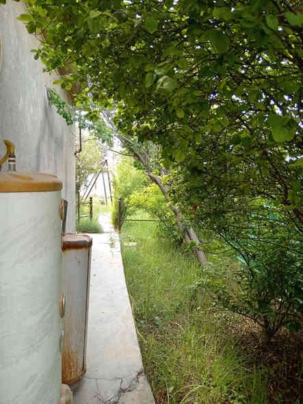 نصف دونم للبيع طابو زراعي  (1250) م٢ الجبهة 17.5 النزال 71 مساحة البناء (215) م٢ يحتوي على گراج يتسع 4سيارات استقبال كبير وهول و2 غرف نوم كبيرة ومطبخ وحولي وحمام مع حدائق مرتبة وخط أسألة مع 3أبيار ماء حلو مع تكيف مركزي جاهز وكاوتنر وتخم ومستلزمات بيت بسيطة من ضمن البيت بيت كامل ونظيف.
العنوان :هور رجب الفرع المقابل بانزين خانة أضواء بغداد
يبعد عن الشارع الرئيسي لهور رجب 100متر
للتوضيح تحويل حصة سند 25 على طابو المحموديه 

السعر:250 قبل للتفاوض 

للاستفار والتواصل على الرقم التالي 
***********
فقط واتساب
