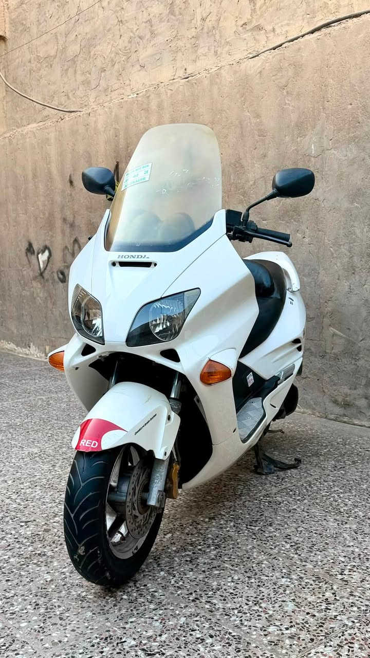 فورزه 0;6فحل سويج FMدراجه جديده
مكينة ناعمة حلوه بلاديه 
لون ابيض صدفي بلادي 
دراجة نضيفة وجديدة  احلة من الصور
تراي رمبة  
 كهربائيات كلها شغال
  اوراقها كامله 
مكاني بغداد مدينة الصدر 
سعر 900
اللاستفسار : هـ***********
