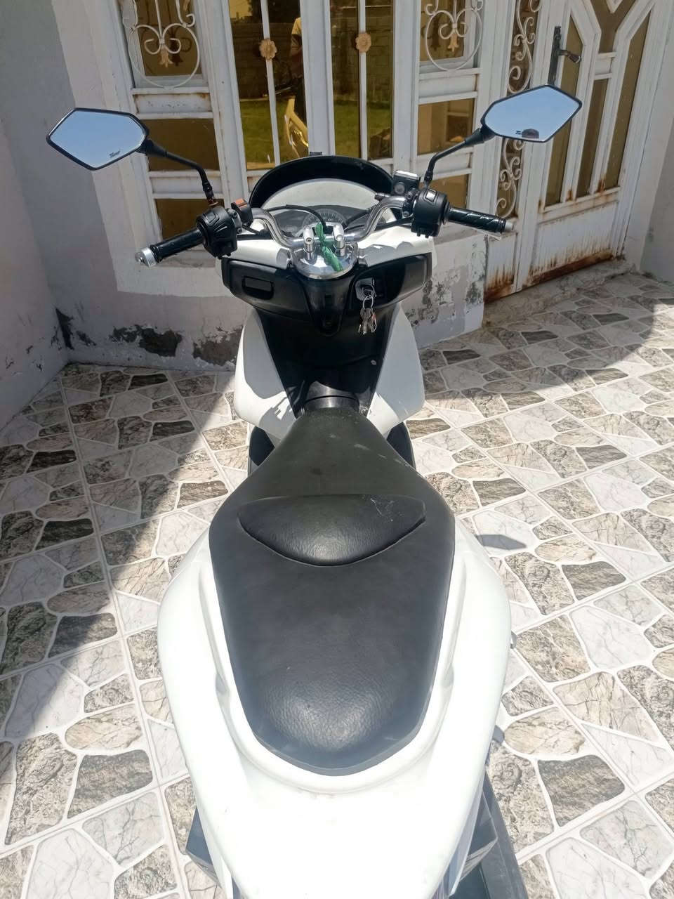 سلام عليكم....
دراجة (PSX)...(جيل الاول)  
🛵للبيع  
دراجة شلعه معدل كهربائيات كلهه شغاله 
دراجة جديده  بلادية
أي نقص مابيهة مكينه 150 
جيب فيتر وتعال افحص
العنوان  ديالى بلدروز رقم ***********  سعر مليون 350 بيها مجال حك جيه
