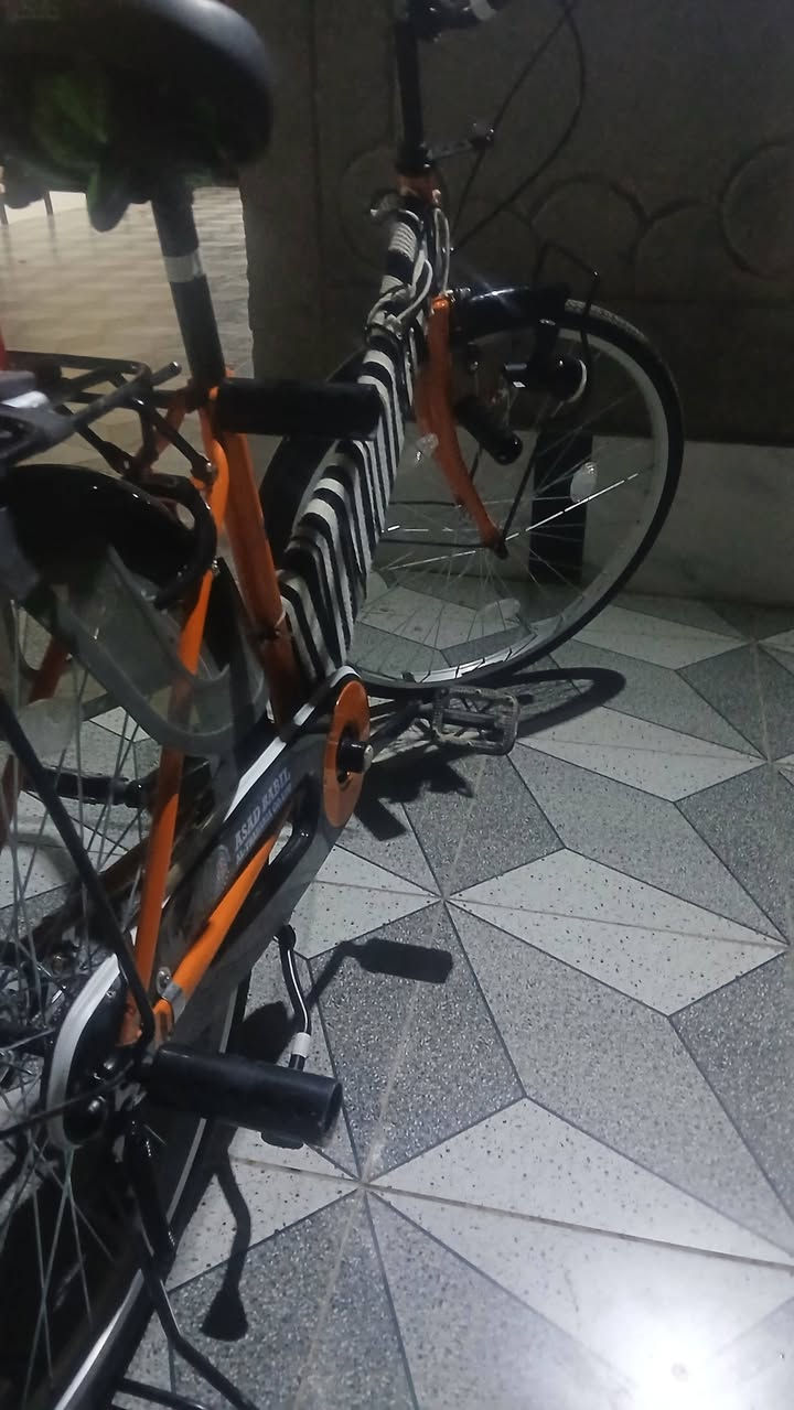 سلام عليكم عندي هذه البسكل ريد بيعه بسكل نضيف جديد عنواني سوق الشيوخ الحكيكه  هذه رقم
***********.....*********** كو وتساي او نتصال
