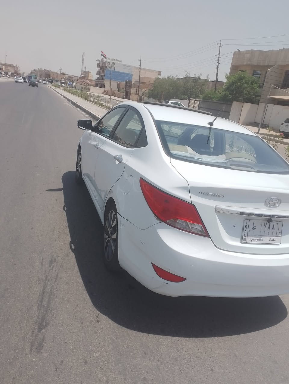 السلام عليكم 
اكسنت موديل 16 خليجي 
محرك 1600 دوش 
فول مال اكسنت 
بيها ضربة مثل ما موضح بالسونار قطعتين صبغ فقط 
بغداد باسم اهلي مكاني حي الجهاد 
السعر 93 بي مجال شي قليل 
*********** بي واتساب
