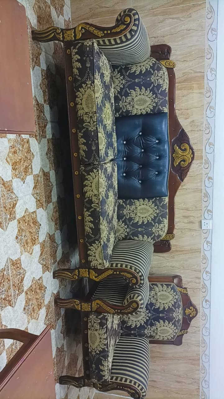 تخم ملكي 10 مقاعد شرط النظافه آخو الجدید سعر 450 الف عنوان اربیل شراي اتصل
***********
***********
واتساب 
فايبر أربيل, العراق
