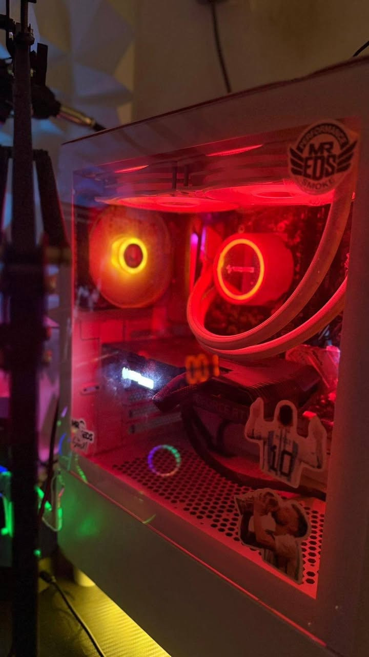 للبيع - فرصة قوية 0 PC Gaming
- تجميعة جاهزة للألعاب والشغل الثقيل:
RTX 3070 Zotac :كرت شاشة (9
Ryzen 5 5600X :معالج 😮
• ٣٦ خزن: SSD 1TB سريع
B450M Steel Legend :مذربورد
Deepcool 240 :تبريد مائي
باور سبلاي: 650W
إضافات:
• حساب العاب بيه 26,000 لعبة •
كرسي مكتبي مريح (سفنجي .
يو بي اس1500
كامرة اماميه للتصوير +مايك
السعر مليون و400 بيها مجال
***********
