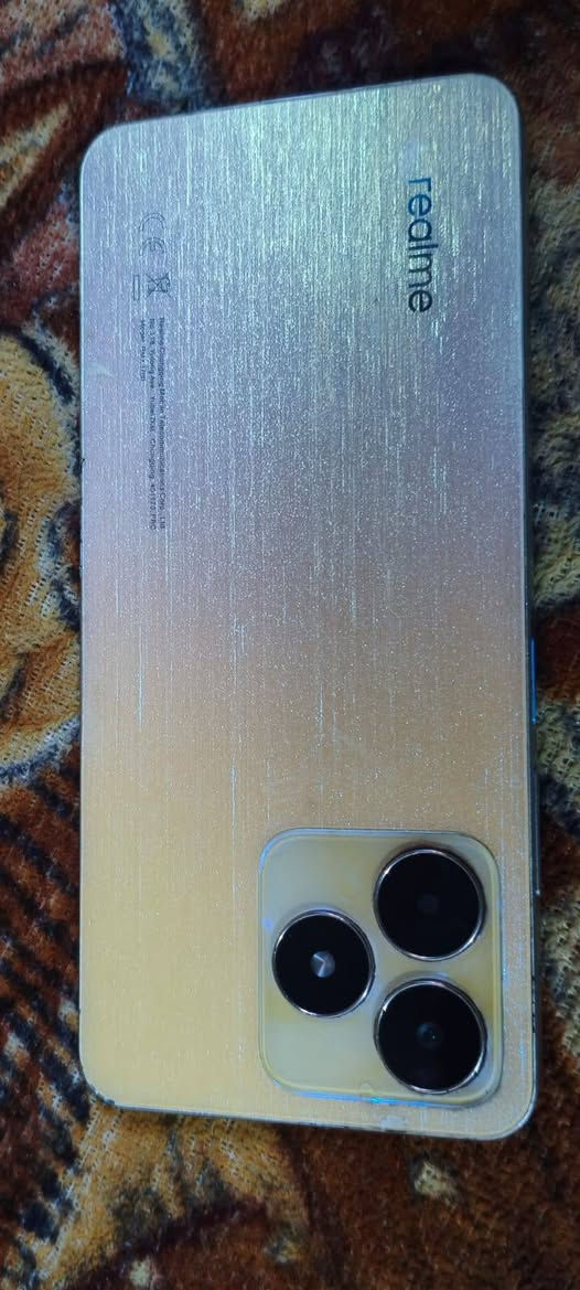 السلام عليكم للبيع realme C53 الذاكرة 256 رام 16 كسر صغير بالجامه والباقي باللزكه والجهاز لمسه حيل زين السعر 100 وبيه مجال قليل للاتصال *********** مكاني ناحية الزوية
