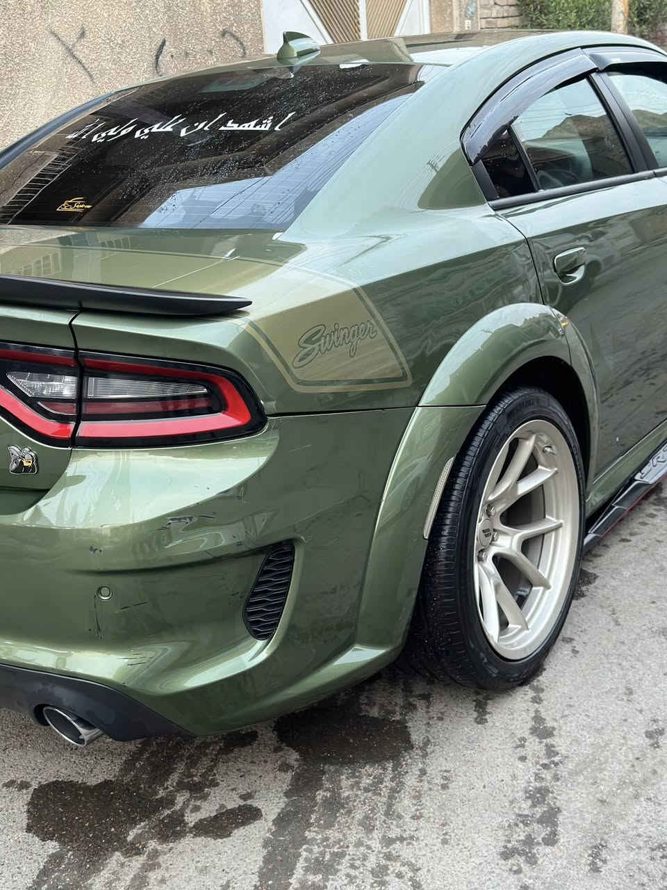 جارجر للبيع موديل ٢٠٢٣سونكر لون مميز مكان سياره بغداد حادث السياره باب خلفي عكس السايق بدل نفس الون مابيهه ايرباك /***********
