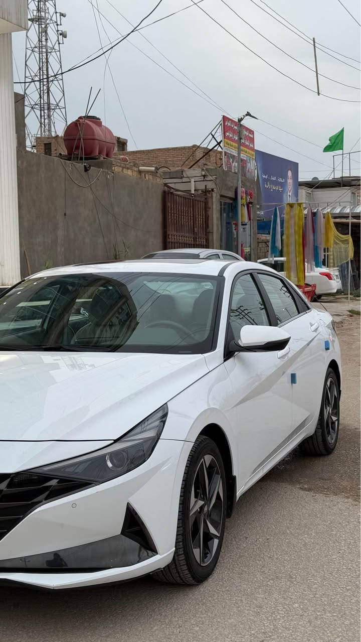 السلام عليكم 

الانترا 2023
 فول واحد على واحد 
فتحة سقف 
كامره اطفاء تشغل 
بصمه 
مري شفط 
تشغيل عن بعد 
حساس امامي
حساس خلفي 
مكينه 2000
تبريد خلفي 
تحكم ستيرن 
شاحن مبايل 
مكفوله  المكان نجف كوفه 
***********
السعر 185 بيه مجال قليل كلش النجف, العراق
