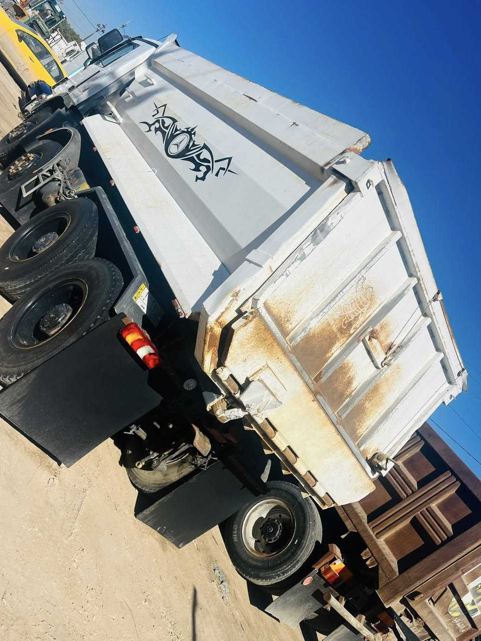 اكتروز موديل ٢٠٠٦ بموديله حجم ٤١/٤٤  كير فتيس جاهزه للعمل رقم قادسيه تحويل مباشر معرض ابو عمار المعموري الاستفسار ***********
