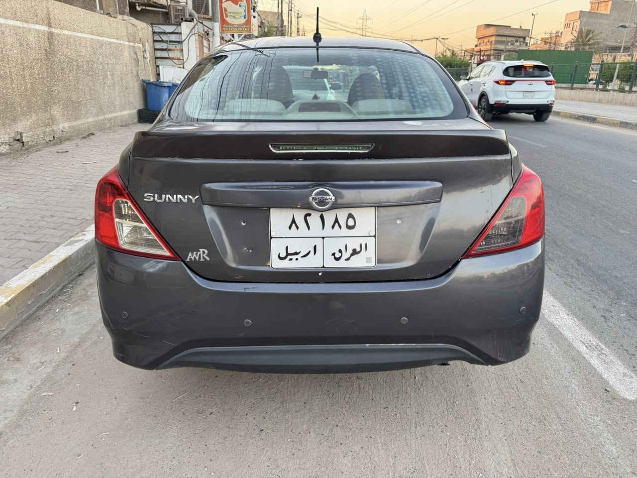 سني هندي ٢٠١٨ رقم أربيل ، مكاني بغداد سياره جاهزة من محرك وكير وتبريد وحدادة صدر ، بيها صبغ قبق الجنطة وشويه اكو مباوك بالجاملغات من فوك ، سيارة بدون اي دواخل شرط على الفحص وبحالة جيدة استخدام بيت ، سياره باسم كردي تحويل مباشر، سعرها ٨٢ وبيها مجال قليل للمعلومات الاتصال على الرقم *********** ،  مكلف بالنشر تواصل مع صاحب الرقم .
