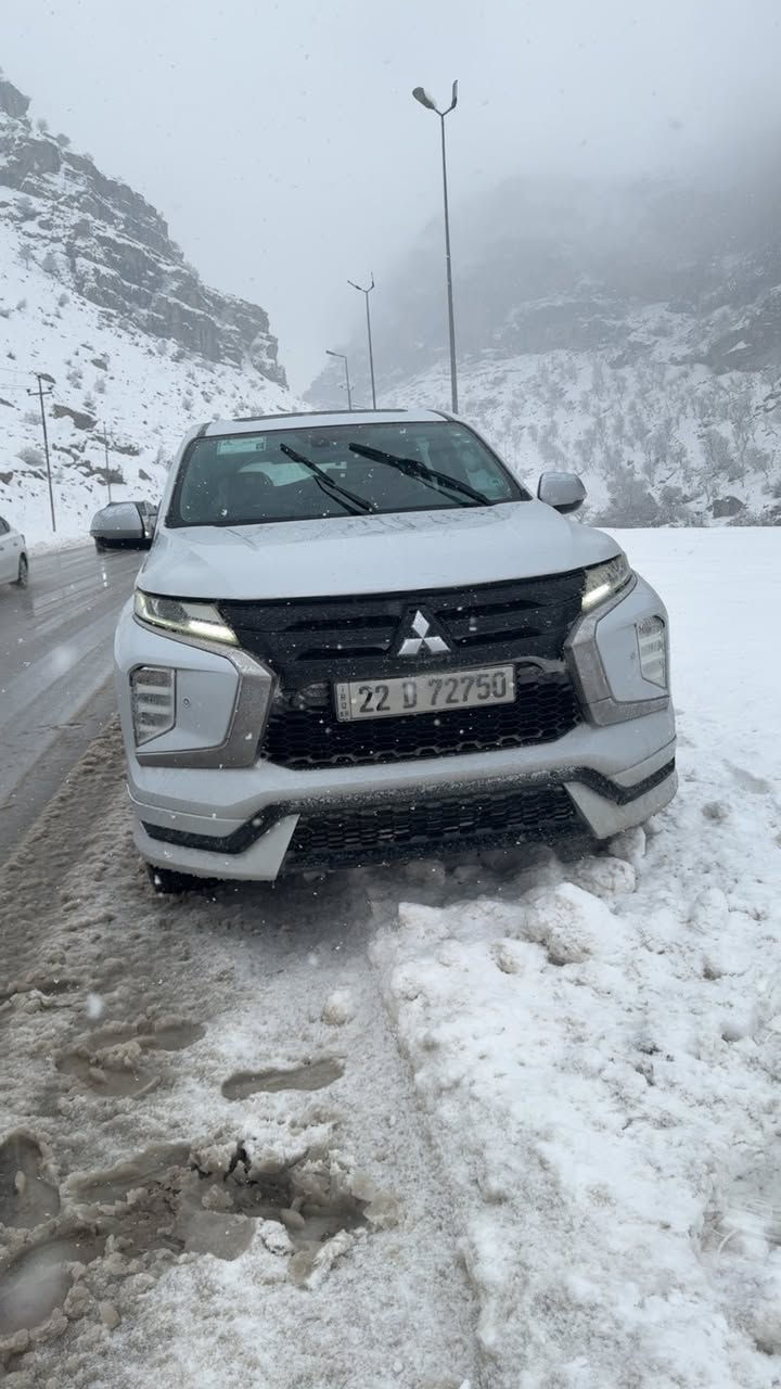 باجيرو سبورت خليجي 2020 مكفوله من الصبغ
محرك 6 سلندر 3000
سنويه بسمي 
7 راكب 
مواصفات معروفه 
ماشيه 94
السعر 215
مكاني بغداد السيدية
بيع فقط 
***********
