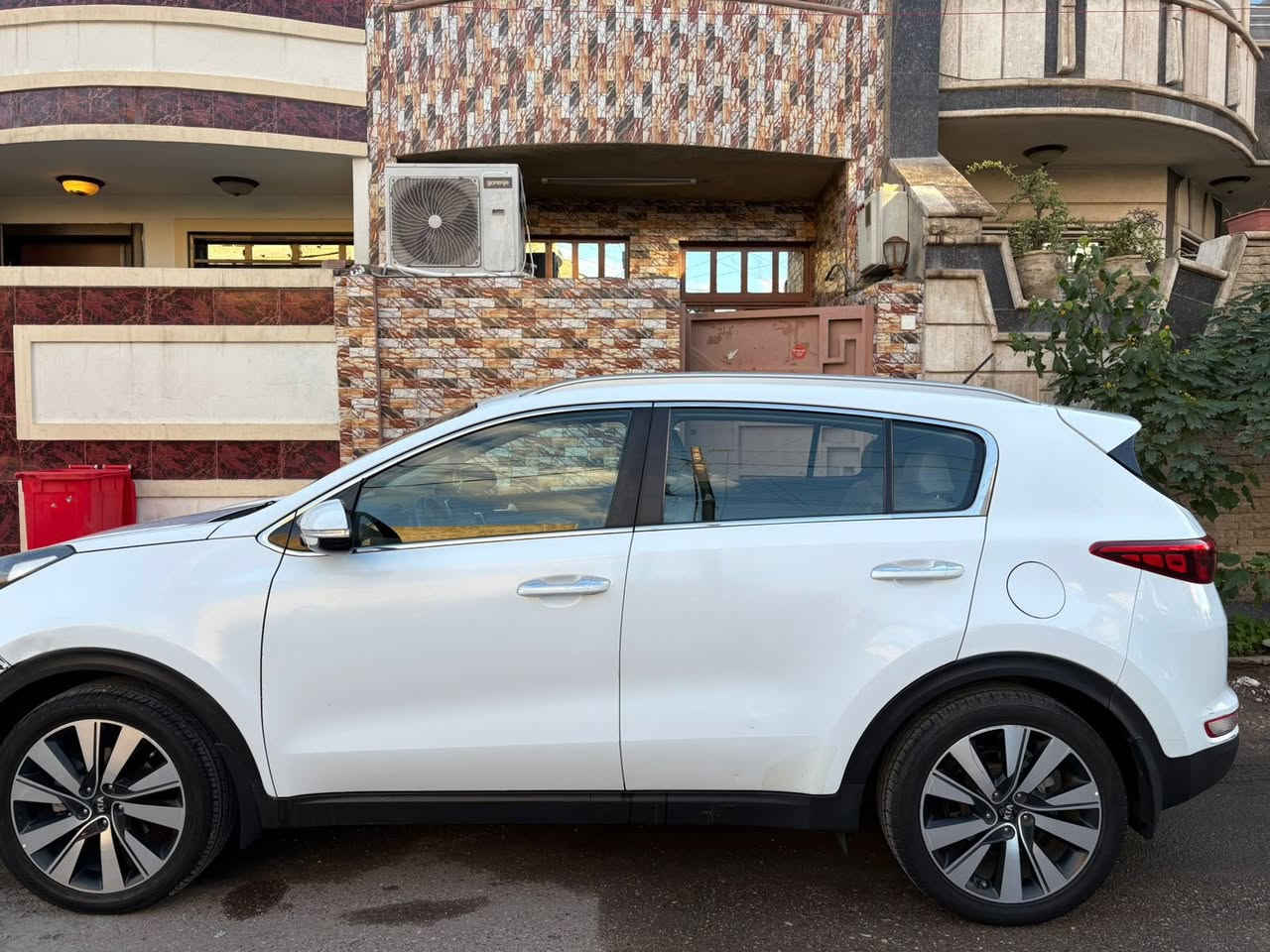 السلام عليكم
سبورتج 2017 
سويج بيها بارد بالجاملغ الايسر والايمن الاماميات 
السعر 17500 وبيها مجال التحويل ثاني يوم 
***********
