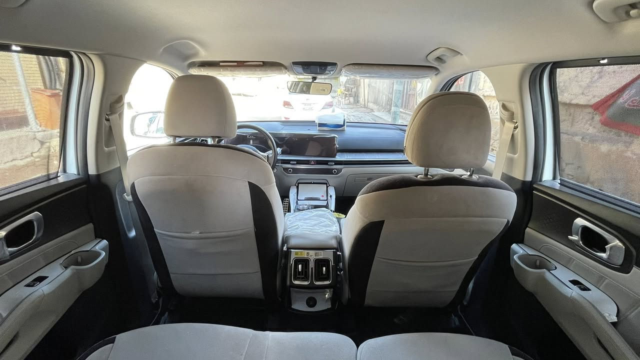 سورنتو ٢٤ .
محركه ٦ سلندر
مكفوله كفاله عامه 
السياره بسمنه 
موصفات السياره 
ويل ١٩ 
شاشه متصله 
كأمره 
حساسات 
كشنات كهرباء
شحن وايرلكس
وبعد مواصفات هواي 
سعر السياره ب٣٣٠ وبيه مجال قليل       
 
هاذه رقمي ***********
