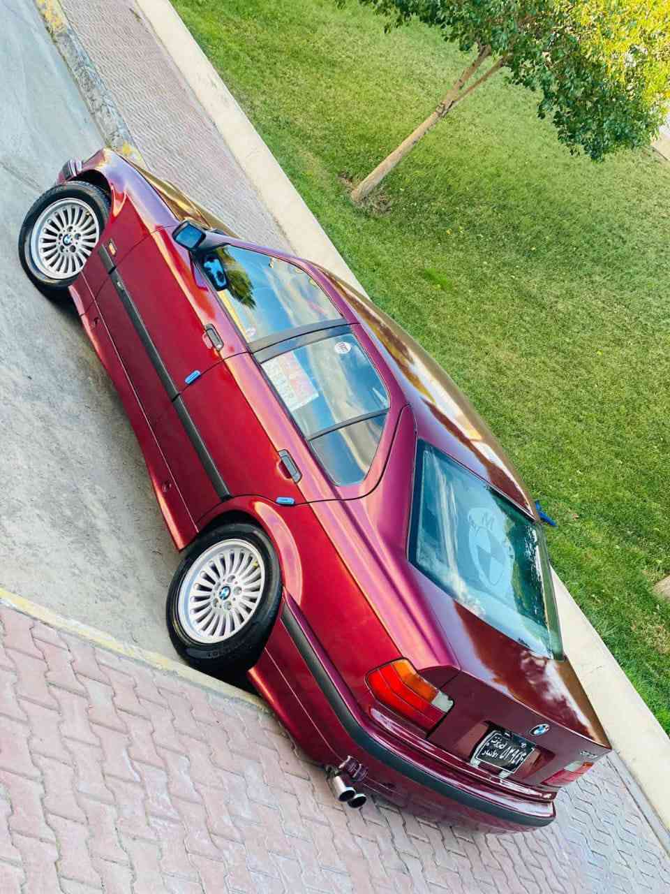 بی ئێم  320 سەقەر 
ماشاءالله له جوانى و قوه تى 
 مەکینه520i سەقەر 
ماشاءالله له قوه تي و هه ستاني 
ئارمي پلاستيك 
گه رمي كاره باي كامل جايز 
ره نگ /مارؤني 
تاقانه يه ماشآءالله
پشت و پيش و شاني كه پسه
هيج هيچ ده عمي نيه 
گیر عادي 
گێڕو مەکینە لؤك لؤك
ناو/ ره ش +جلد 
چوار تایەو ویلی سه قه ر بيلاد
ئاوێنە كاره با  
، بلاجکتۆر زینۆن ئەڵقە زینۆن
سالانساي سپؤرت 
سەیارەکە زۆر نازداره
ئارم /ئه وه ليات /موس /براوه /بةشةرته..
تكايه ته نها فرؤشتنه 
ده عامي بؤ ده عامي ليدراوي نيه
ژمارە ***********
شووێن هەڵەبجەی تازە دار بنديهكان, السليمانية
