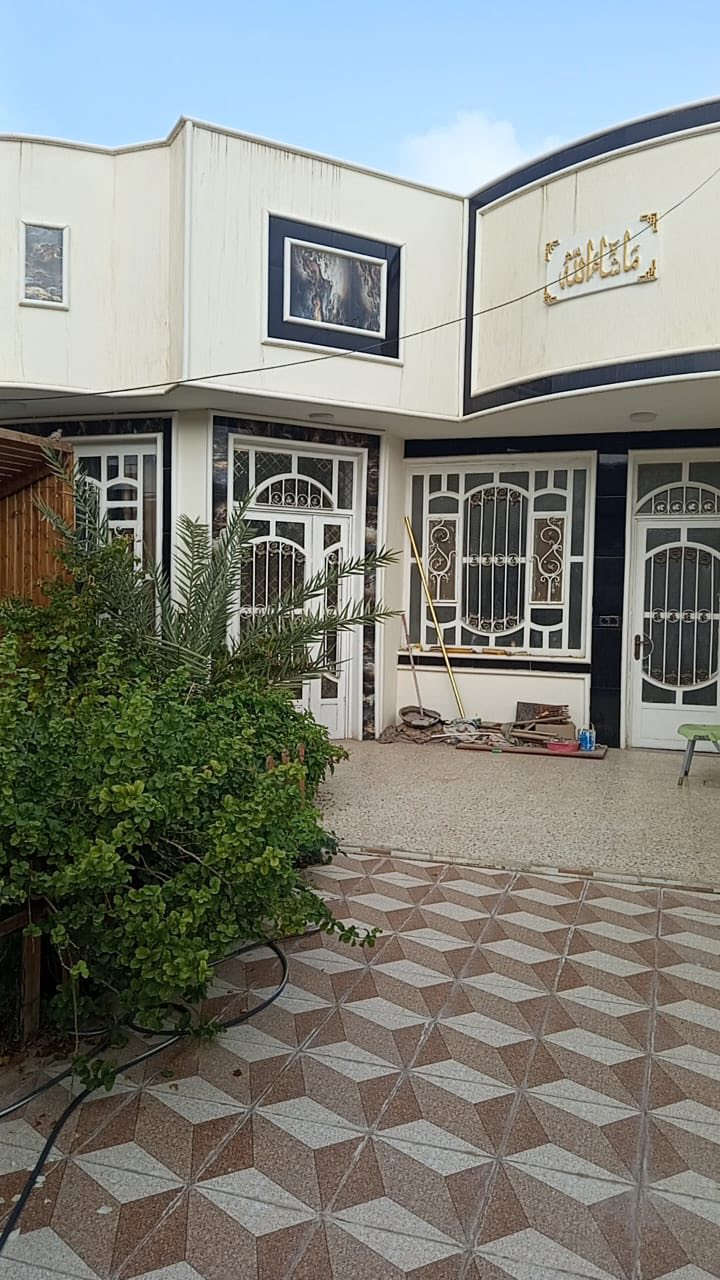 🏡 بيت للبيع مساحة 270 متر طابو زراعي

يحتوي على حديقة، كراج سيارة، غرفتين نوم، استقبال، مطبخ، هول مع كليدور، مجمعات صحية عدد (2). مناور هول كليدور 

بناء جديد، تبليط ، تتوفر كافة الخدمات (ماء، مجاري، كهرباء).

📍 الموقع: شارع زين العابدين.

💰 السعر: 120 مليون دينار

✳️ قابل للتفاوض

📞 المعلومات: مكتب بيت بيوت الشمري

علي عذاب – ***********

📢 انضموا لقناة التليجرام 

https://t.me/aliathabb
