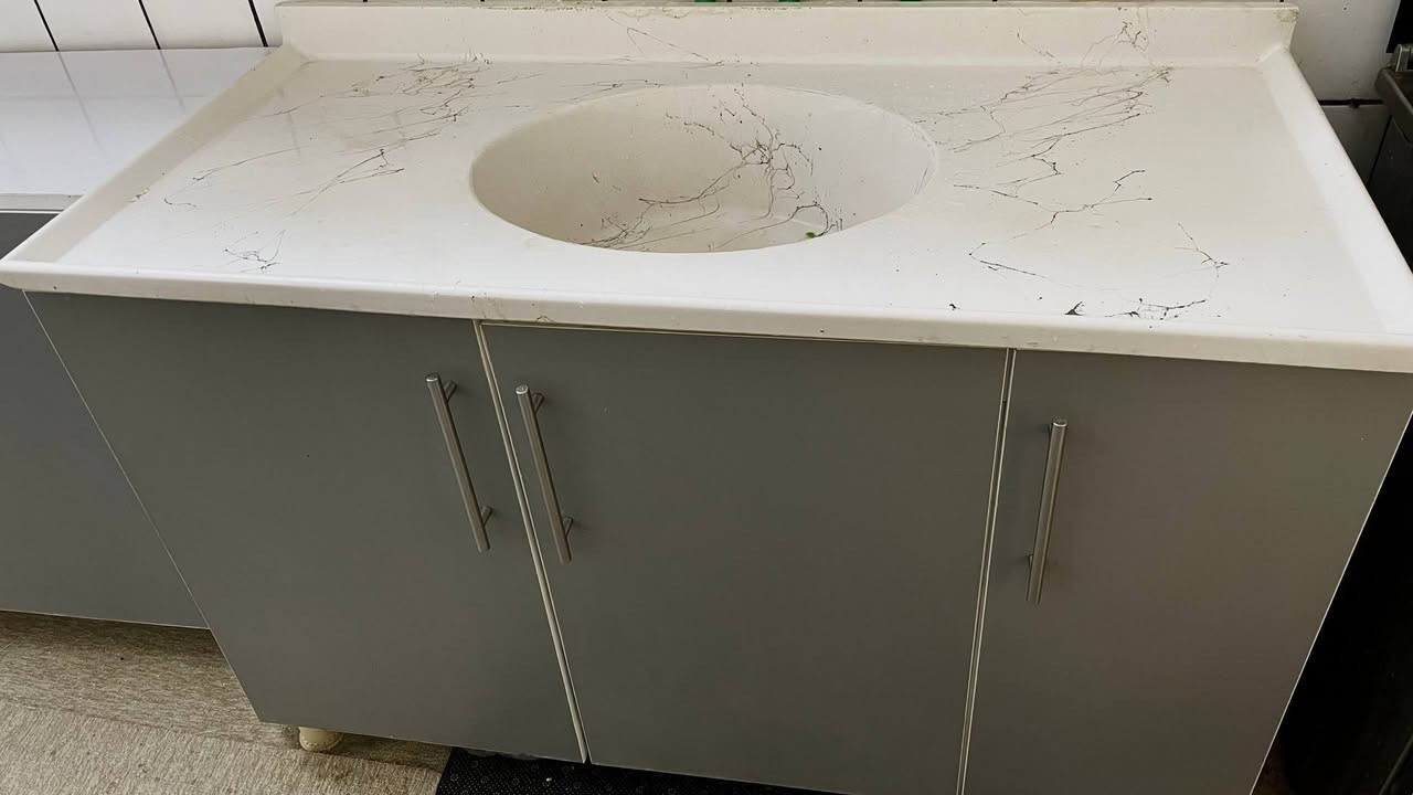 السلام عليكم
كاونتر خشب mdf ٣ قطع،  صبغ حراري

قياس متر و نص ، مع سنك متر و ٢٠ سم

سعر ٢٠٠ الف مع المجال
مكاني نجف ، تواصل خاص


**إذا كنت صاحب هذا الإعلان وتريد حذفه لأي سبب، رجاءا أرسل رسالة إلى الدعم الفني**