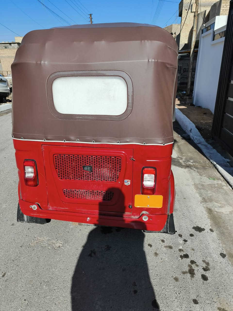 تكتك فقط شاصي 18 كلهه امحدثه 21 اوراق كامله مكينه 21 اتخبل كشر نضيف تعمير الدوس السعر 5/250 وبيهه مجال قليل
***********
