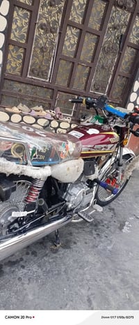 دراجه البيع موديل 25دراجه نضيفه مامتعوبه مكفوله كفاله عامه رقمك 077745...