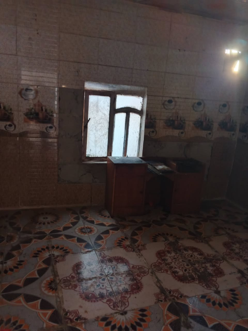 بيت للإيجار يحتوي على:
طارمة بمساحة كبيرة
غرفتي نوم
صالة واسعة
مطبخ
حمام داخلي + حمام خارجي
📍 الموقع: الديوانية – الأحمد – نزلة الشيخ سامي
💰 الإيجار الشهري: 125
📞 للتواصل والاستفسار: ***********
