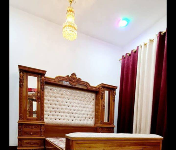 السلام عليكم اني عندي غرفه النوم صاج نجاره عراقيه غرفه فرعونيهغرفه كلش حلوه 
وضخمهوجربايه  خزن 
وشازلونه خزن 
واكو طابوريه بيه سعر ملوينين قفل والله اشتريتها ٤ملايين


**إذا كنت صاحب هذا الإعلان وتريد حذفه لأي سبب، رجاءا أرسل رسالة إلى الدعم الفني**