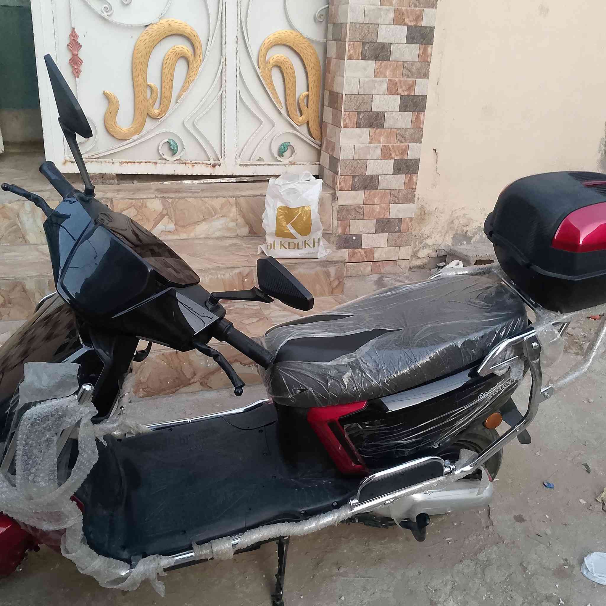 دراجه شحن جديده السعر 1000مليون
مكاني الكاظميه 
الرقم واتساب ***********
