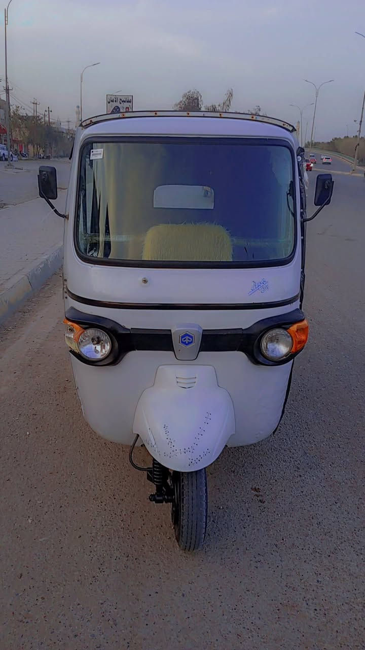 السلام عليكم بياجؤ لون ابيض ثلجي موديل 21 أوراق كامله اصولي شرط الترقيم نضافه 100.100 تخم تاير تخم ويل التك تك جاد. جديد  كهربائياتها كلها شغاله لايتات فري  لوس  ما ناقصهه اي شي كامله مكمله بيه ضربه فقط لغد الباقيه كفاله لا تنقيص ولا تبخير نكره سلف مال جناي تخبل مكاني بغداد حي النصر السعر 2.900 وبيها مجال التك تك اخت الزيرررو الرقم ***********
