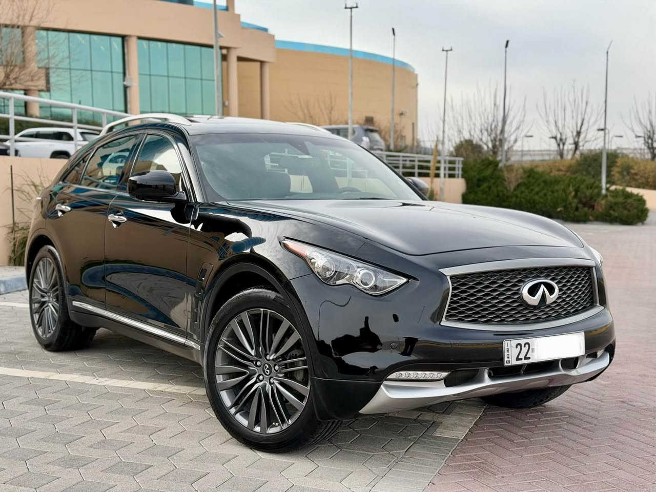 NISSAN INFINITI QX70  2017 LIMITED

نيسان انفنيتي ليمتدد  ٢٠١٧

سعر مناسب مستحيل نظافه بي هيج سعر ١٦٨ ورقه مجال

ملاحظه : سياره قطعتين بس كلير بعد شخت باردحتي رصعه مابيها بشرت سونر موجود سياره جديدا١٠٠/١٠٠ 

فول فول مواصفات
سلايد
٦سلندر تنفس تبيعي
دواغل اللونين اسود او كريمي
كشن جلد و كاربا
كشن خزن وتدفية و تبريد
فور ويل 4X4 
شاشه و ٥ كاميرا
رادار امامي خلفي ورادار شارع
تحكمات ستيرن
ماشي ١٧٠ الف كم
بعد مواصفات انفنيتي معروفه ..........
سياره كلين تايتل مابي حادث ولا ارباك مابي شي بس بي العراق قطعتين كلير باب سايق او بونيت بدون دواغل بدون ارباك بس كلير بي سبب شخت بسيط و بعد صابغين 

گير محرك تاقم صدر تبريد تدفيه كله بشرت محرك مامفتوح

سنوي رقم جديد بي اسمي سياره تحويل مباشر 

سعر سياره مناسب  ١٦٨ ورقه بيها مجال 

مكان سليماني 

***********
***********
___________________________________________
NISSAN INFNITI QX70 LIMITED  2017
فول فول مواصفات 
سلايد
٦بستون بى توربو
ناو دوو ره نك ره ش و كريمى
كوشن جلدوكوشن كاره با
كوشن ساردو گه رم و خزن
ده بل اكسل 4x4
شاشه و ٥ كاميرا
رادا رو خه تى جاده بيش و دوا رادار
حاسه ى بيش و دوا
سوكان فرليوم و تحديد سرعه
١٧٠ هه زار كم روشتوه
له گه ل زوور مواصفاتى تر............

سه ياره كه كلين تايتل داغل بووه ليره دوو بارجه ى بووه به بوياغ بى ناوكرتن بى ارباك حاديثه ى نيه بى ئه وو دوو بارجه يه سه ياره كه شخت و ساردوو جاليشى نيه به شه رتى سونر

گيرو مه كينه و تاقم بيش و ته بريدساردو گه رم به شه رت 

سه نه وى ره قه مى تازه يه به ناو خومانه ته حويل به شه رت

سعر ١٦٨ ورقه و مجال 

شوين سليمانى 

***********
*********** السليمانية, العراق
